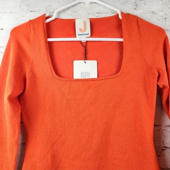 JoosTricot Long Sleeve Scoop Neck Top Sweater in Ferrari Orange Medium NWT - Picture 4 of 11